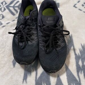 Nike women’s Black Zoom Running Shoes